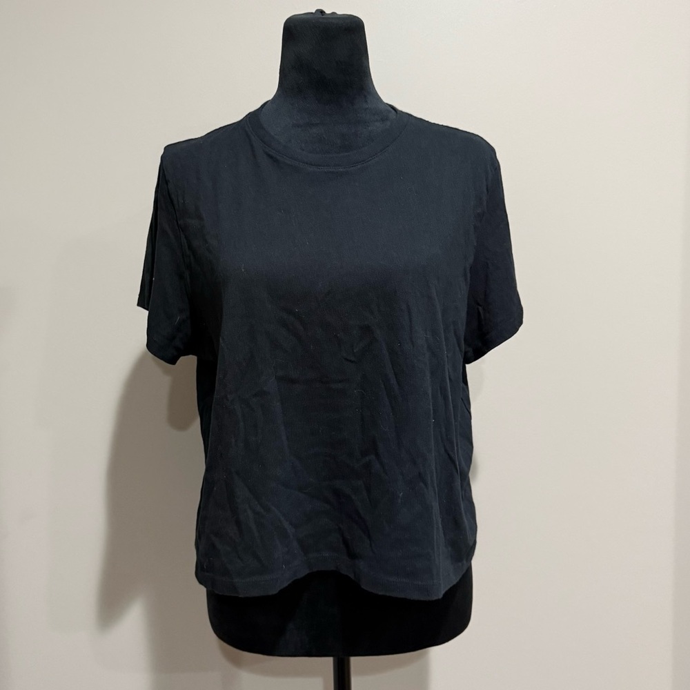 American Eagle Outfitters Black Short Sleeve Tee